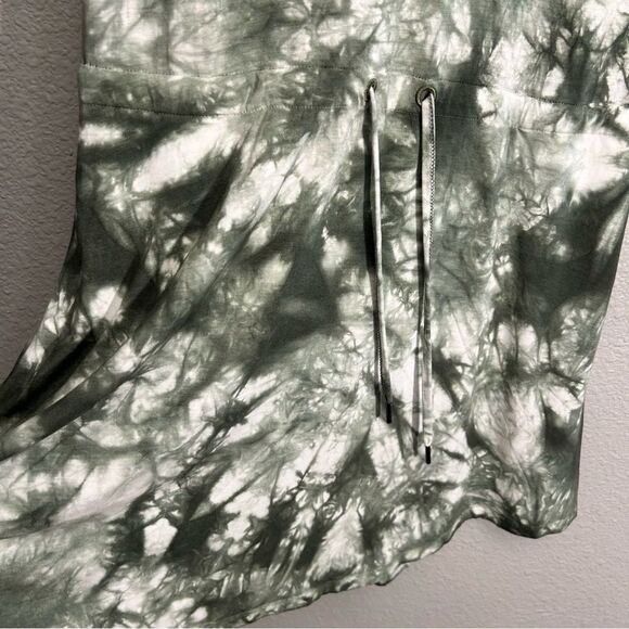 Sweaty Betty Take It Easy Tie Dye Moss Green Dress Size XSmall Drawstring Pocket - Picture 13 of 16